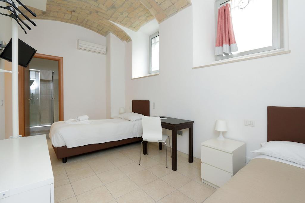 Vatican Rooms Guest House Rom Værelse billede